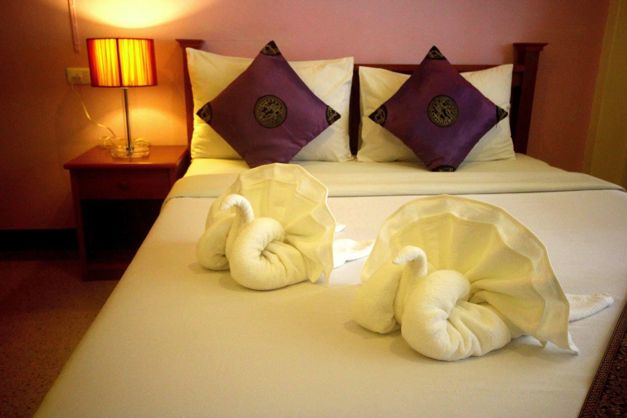 Myplace@Surat Hotel Surat Thani Ngoại thất bức ảnh